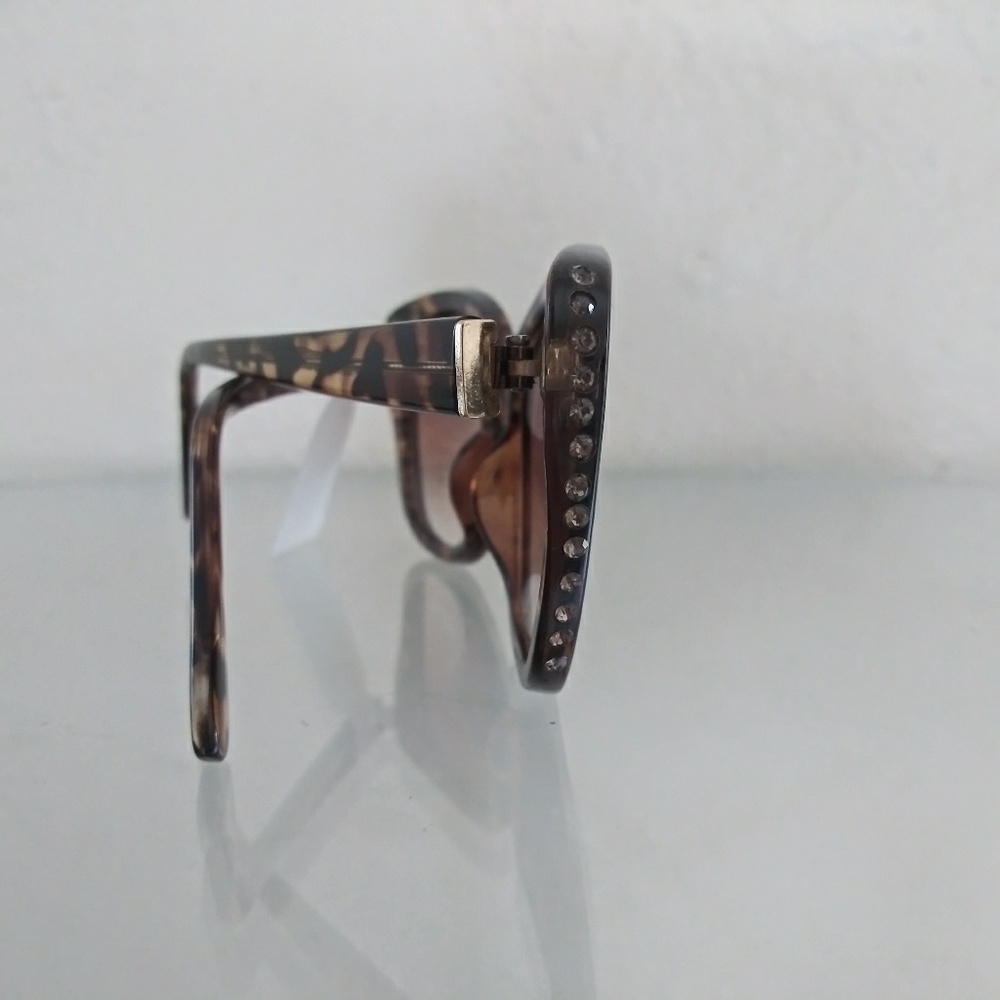 NWT NINE WEST CAT EYE SUNGLASSES WITH RHINESTONES - Picture 5 of 6